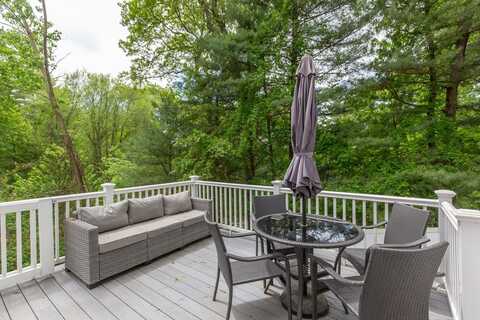 17 Keneson Street, Billerica, MA 01821