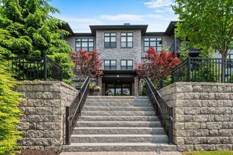 2075 Lafayette Road, Portsmouth, NH 03801