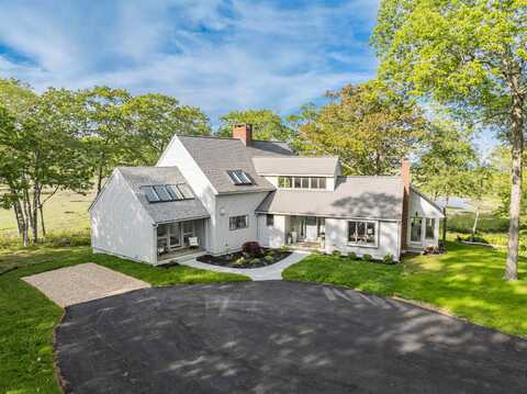 47 Tower Road, Kittery, ME 03904