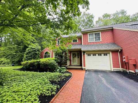60 Peninsula Drive, Stratham, NH 03885