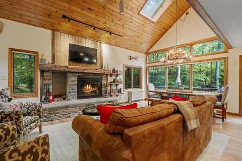 16 Riverfront Drive, Woodstock, NH 03262