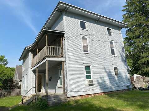 2 Arlington Street, Essex Junction, VT 05452