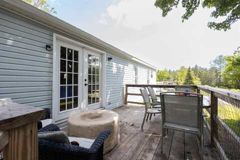 11 Puritan Lane, Ossipee, NH 03814