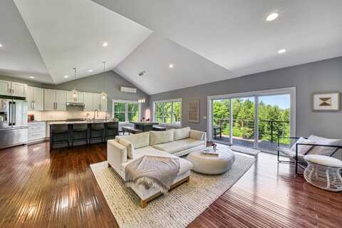104 Old Winslow Road, Wilmot, NH 03287