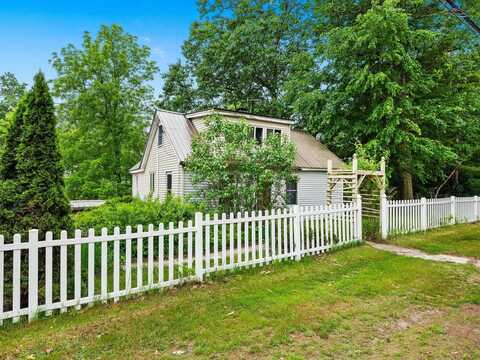 648 Raymond Road, Chester, NH 03036
