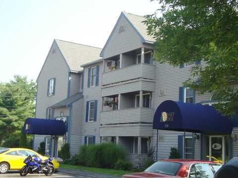 121 Eastern Avenue, Manchester, NH 03104