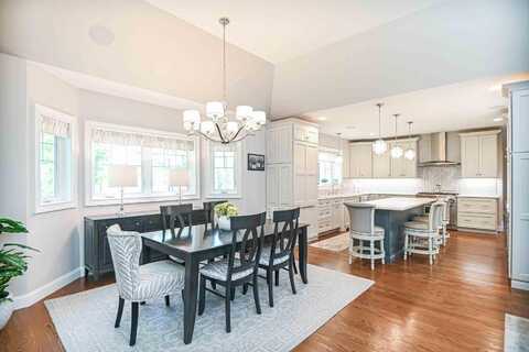 12 Haywick Drive, Stratham, NH 03885