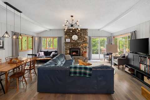 1038 Center Fayston Road, Fayston, VT 05660