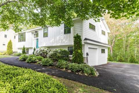 29 Frontier Street, Rye, NH 03870