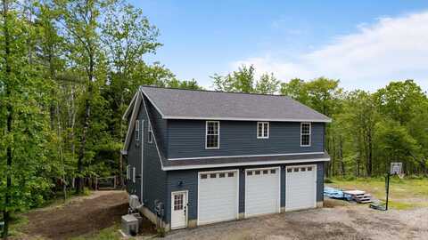 82 Parkey Road, Barnstead, NH 03218