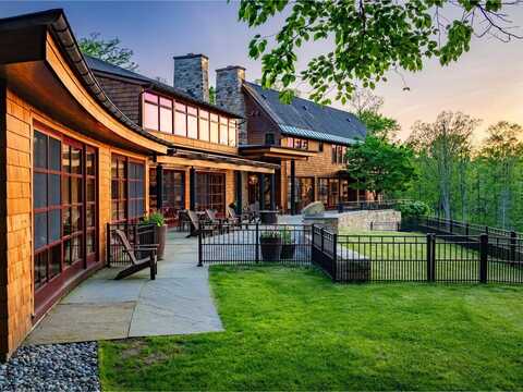 225 Eagles Rest Road, Shelburne, VT 05482