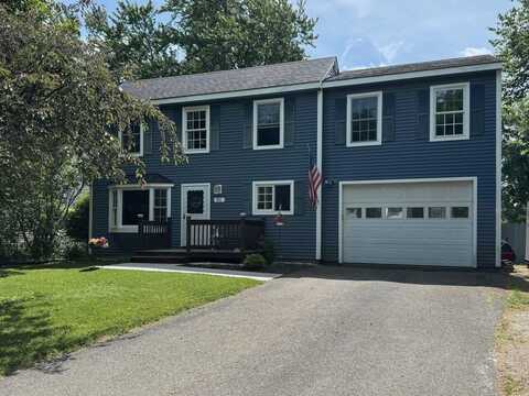 82 Oakwood Drive, South Burlington, VT 05403