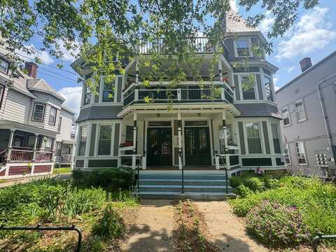 18 Clarke Street, Burlington, VT 05401