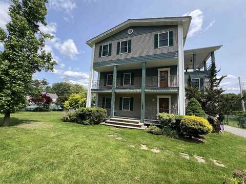 628 South Main Street, Brattleboro, VT 05301