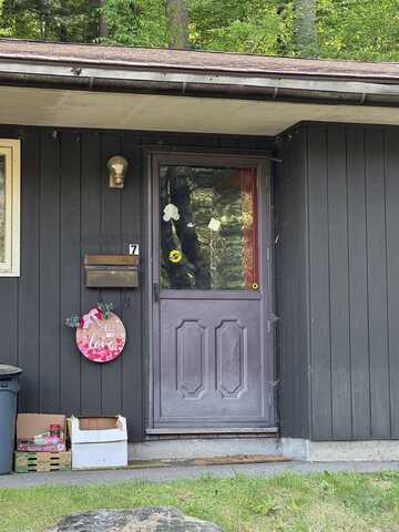 39 Brookside Drive, Brattleboro, VT 05301