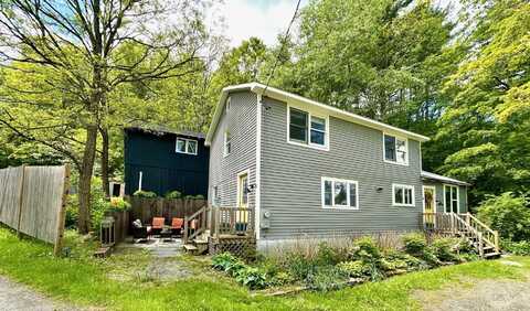 4 & 6 Phineas White Lane, Putney, VT 05346