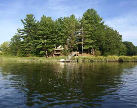 85 College Road, Stratham, NH 03885