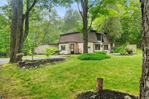2 Little Hook Road, Lee, NH 03861