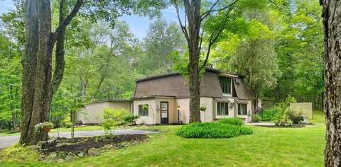 2 Little Hook Road, Lee, NH 03861