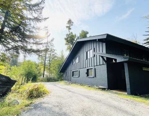 6 Quarter Mile Road, Winhall, VT 05340