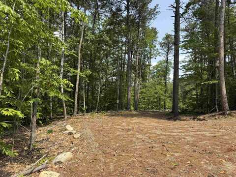 15 Circuit Road, Ossipee, NH 03864