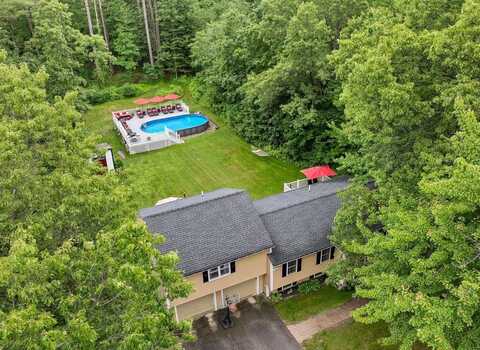 51 Palomino Lane, Bedford, NH 03110