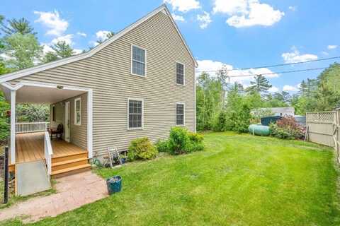 82 Robinhood Road, Wakefield, NH 03830