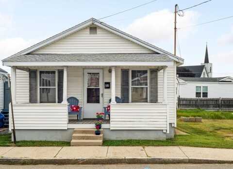 44 Highland Avenue, Hampton, NH 03842