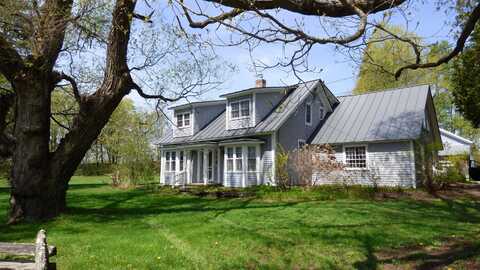 637 VT Route 111, Derby, VT 05829