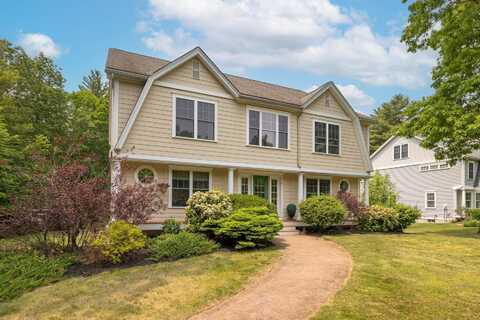 27 Chisholm Farm Drive, Stratham, NH 03885