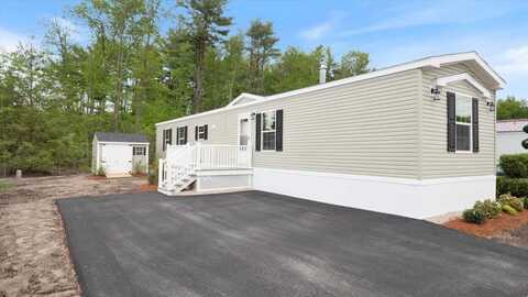 29 Lowell Road, Salem, NH 03079
