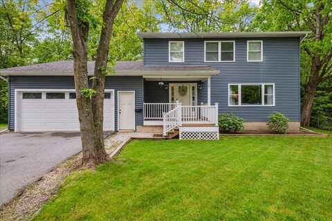 12 Briar Lane, Essex Junction, VT 05452