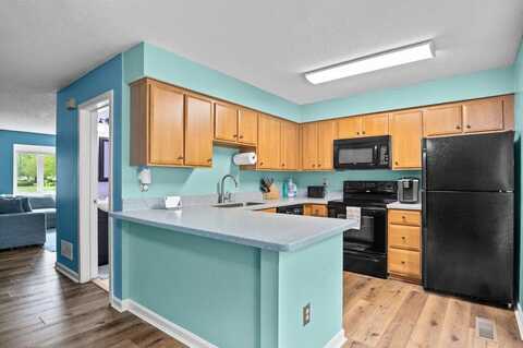 202 Route 27, Raymond, NH 03077