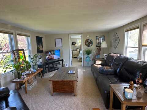 3 Limestone Way, North Hampton, NH 03862