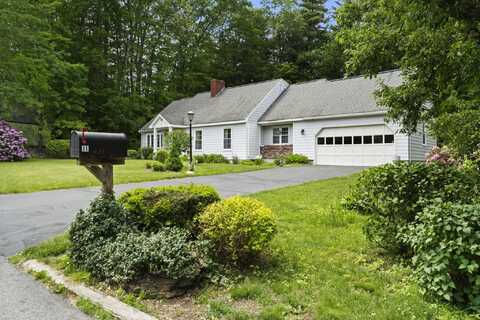 11 Dunbarton Drive, Nashua, NH 03063