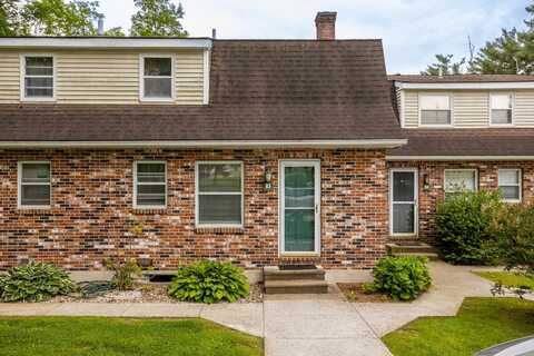 21 Old Colony Way, Pittsford, VT 05763