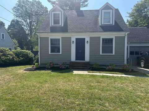 61 Jones Avenue, Portsmouth, NH 03801