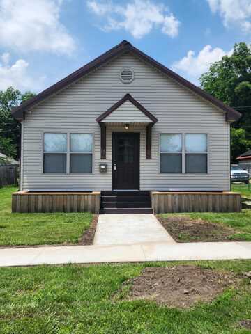 15 C Street NW, Miami, OK 74354