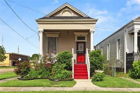800 FRANKLIN Avenue, Gretna, LA 70053