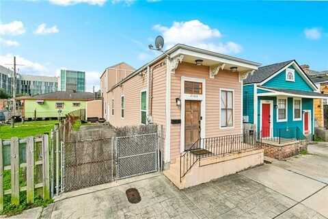 2104 IBERVILLE Street, New Orleans, LA 70112