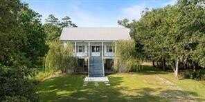 110 MULBERRY Avenue, Mandeville, LA 70448