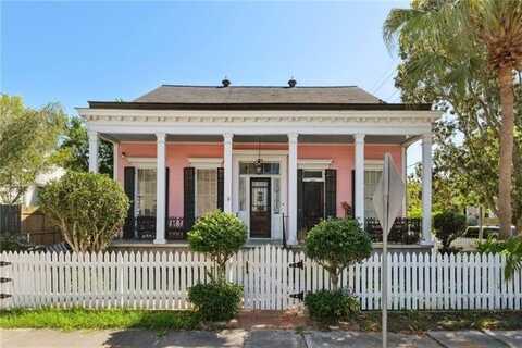 8207 MAPLE Street, New Orleans, LA 70118