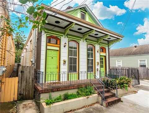 2748 DUMAINE Street, New Orleans, LA 70119