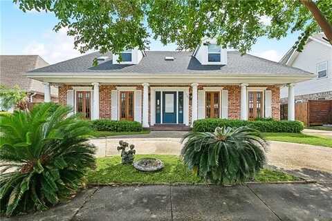 7141 LAKE BARRINGTON Drive, New Orleans, LA 70128