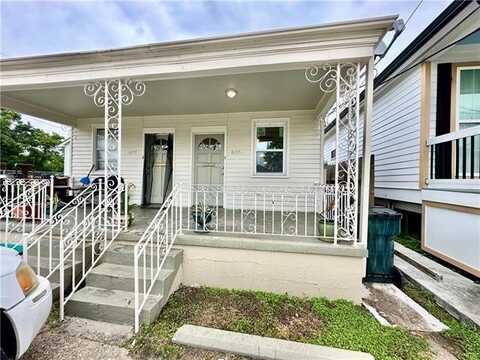 9133 FIG Street, New Orleans, LA 70118