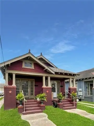 8533 FORSHEY Street, New Orleans, LA 70118