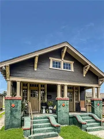 8517 FORSHEY Street, New Orleans, LA 70118