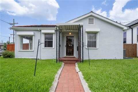 8502 EDINBURGH Street, New Orleans, LA 70118