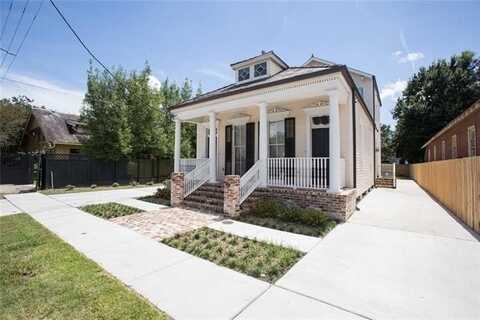 8118 BELFAST Street, New Orleans, LA 70118