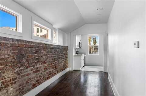 2021 SAINT CHARLES Avenue, New Orleans, LA 70130